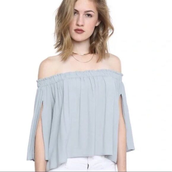Astr the Label Off The Shoulder Top Annabelle - Picture 1 of 11